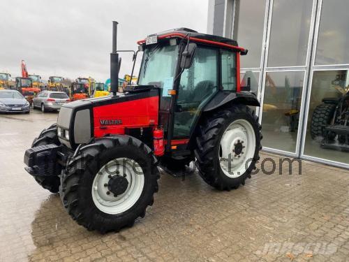 Valtra 700 anmeldelser og tekniske specifikationer