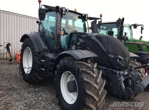 Valtra T214 Versu anmeldelser og tekniske specifikationer